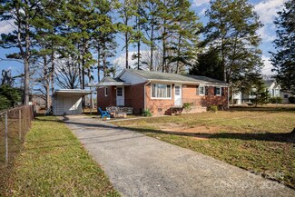 1551 Rolling Meadow Ln, Gastonia, NC 28054
