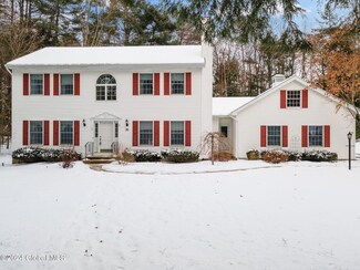 1 Nicklaus Dr, Gansevoort, NY 12831