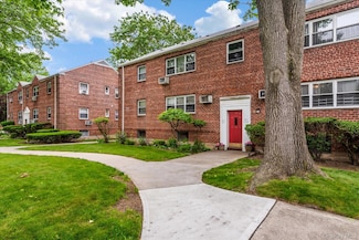 81- 29 156th Ave Unit 4, Howard Beach, NY 11414