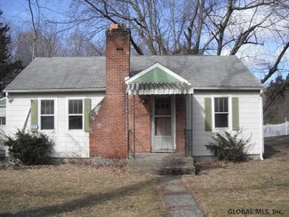 142 Chatham St, Nassau, NY 12123