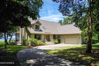 202 Lynn Ct, Beaufort, NC 28516