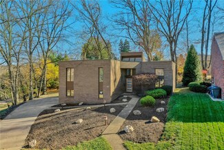 251 Twin Hills Dr, Pittsburgh, PA 15216