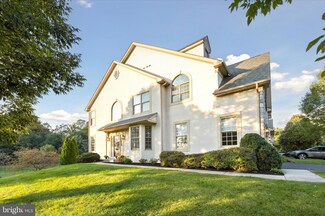 81 Brownstone Dr, Norristown, PA 19401