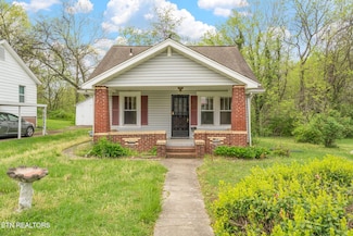 3129 Pacific St NE, Knoxville, TN 37917