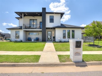 9204 NW 84th Terrace, Yukon, OK 73099