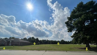 4000C E Genie St, Chalmette, LA 70043
