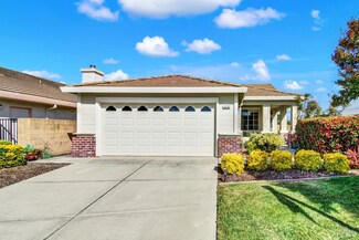 374 Bartlett Ln, Vacaville, CA 95687