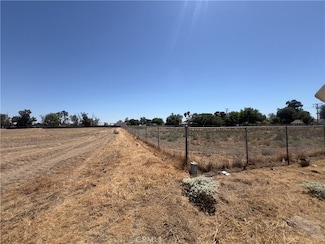 1 E 3rd St, Hanford, CA 93230