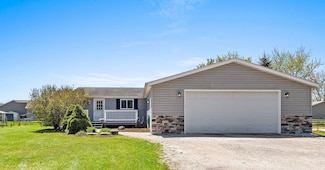 W2081 Stanelle Rd, Brillion, WI 54110
