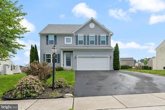 68 Louvain Dr, Hanover, PA 17331