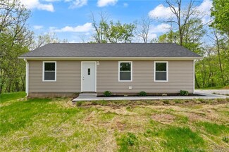 1205 N Seacat Ln, Milltown, IN 47145