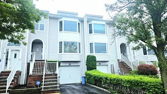 242 Oak Park Dr Unit 99A, Little Neck, NY 11362