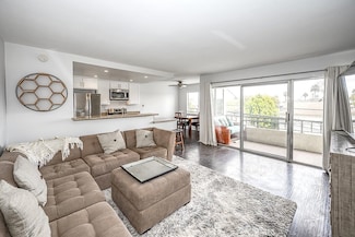 420 Redondo Ave Unit 207, Long Beach, CA 90814