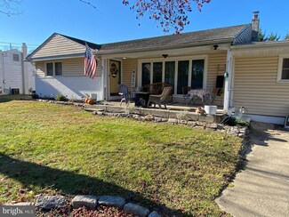 1660 Hollywood Ave, Blackwood, NJ 08012