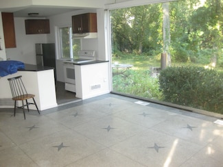 109 Webbs Hill Rd, Stamford, CT 06903