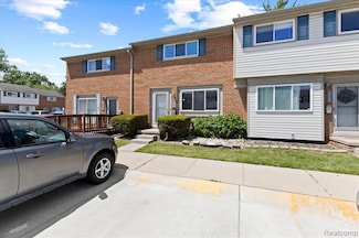 25633 Salem St Unit 109, Roseville, MI 48066