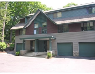 1175 Chestnut St Unit 27, Newton Upper Falls, MA 02464