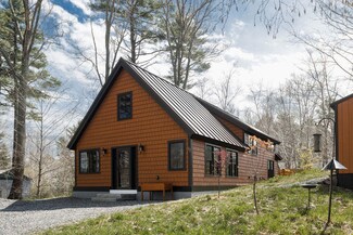 22 Oceanside Ave W, York, ME 03909