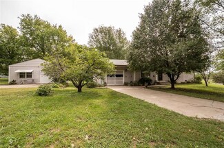 111 Monroe St, Pomona, KS 66076