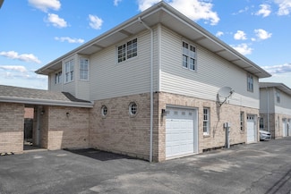 5343 S Long Ave Unit 5, Chicago, IL 60638