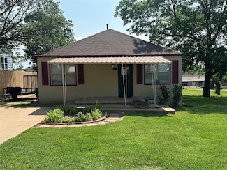 702 N 5th St, Weatherford, OK 73096