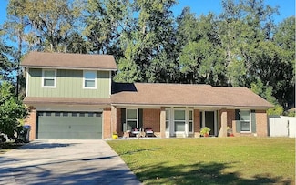 2464 Hopkins St, Orange Park, FL 32073