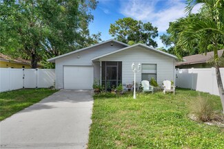 2557 Temple St, Sarasota, FL 34239