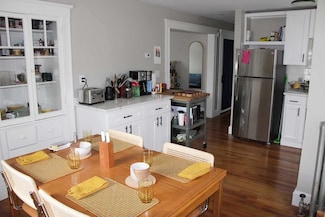 58 Parkway Crescent Unit 2, Milton, MA 02186
