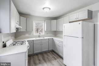 243 Conover St Unit 2, Burlington, NJ 08016