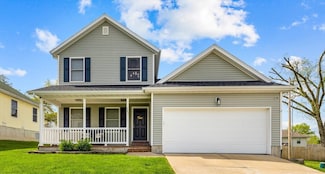 702 E Saint Charles St, Ozark, MO 65721