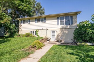1001 Mccoy Rd, Elk Run Heights, IA 50707
