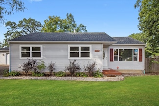 33448 N Greentree Rd, Grayslake, IL 60030