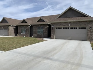 3869 N Anderson Dr, Terre Haute, IN 47803