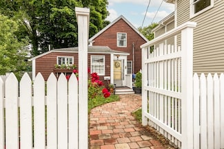 50 Rowland St Unit 1, Marblehead, MA 01945