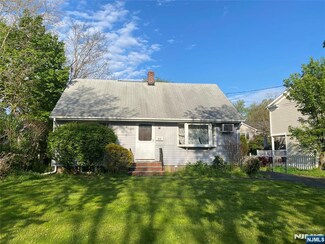 679 Midwood Rd, Ridgewood, NJ 07450