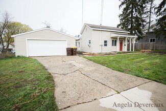 427 Taylor Ct, Ionia, MI 48846