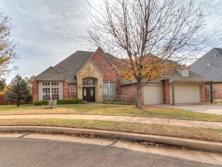 516 Conquistador Ct, Edmond, OK 73025