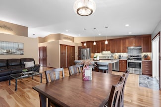 3615 Zinnia Ln N, Plymouth, MN 55441