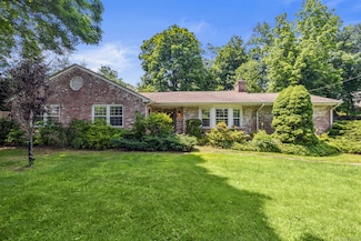 32 Narrow Rocks Rd, Westport, CT 06880