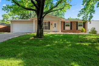 3515 Ridgewood Dr, Saint Charles, MO 63303