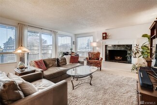 500 Elm Way Unit 38, Edmonds, WA 98020