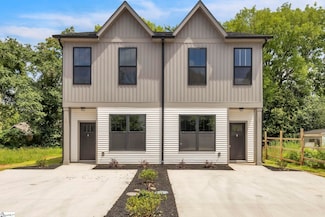 17 Scott St, Greenville, SC 29611