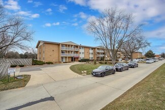 940 Beau Dr Unit 303, Des Plaines, IL 60016