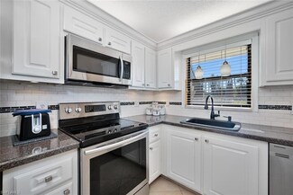 4198 27th Ct SW Unit 103, Naples, FL 34116