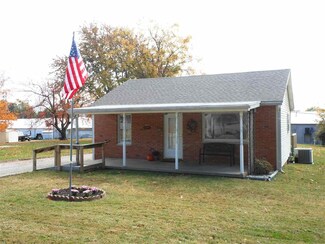 124 W Adams Ave, Chandler, IN 47610