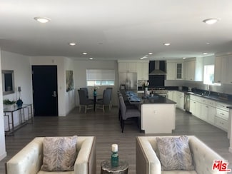 8637 Olin St Unit 3, Los Angeles, CA 90034