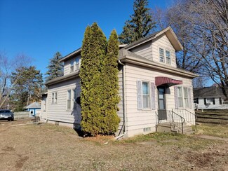 1015 1st Ave, Cumberland, WI 54829