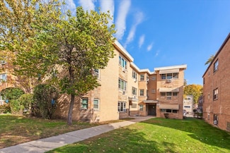335 Custer Ave Unit 2S, Evanston, IL 60202