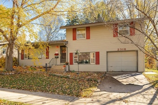 2318 16th Ave NW, Rochester, MN 55901