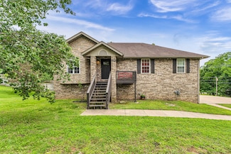 1108 E Robin St, Ozark, MO 65721